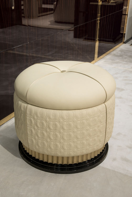 Итальянская мягкая мебель Avantgarde Milano 2015 фабрики Bruno Zampa